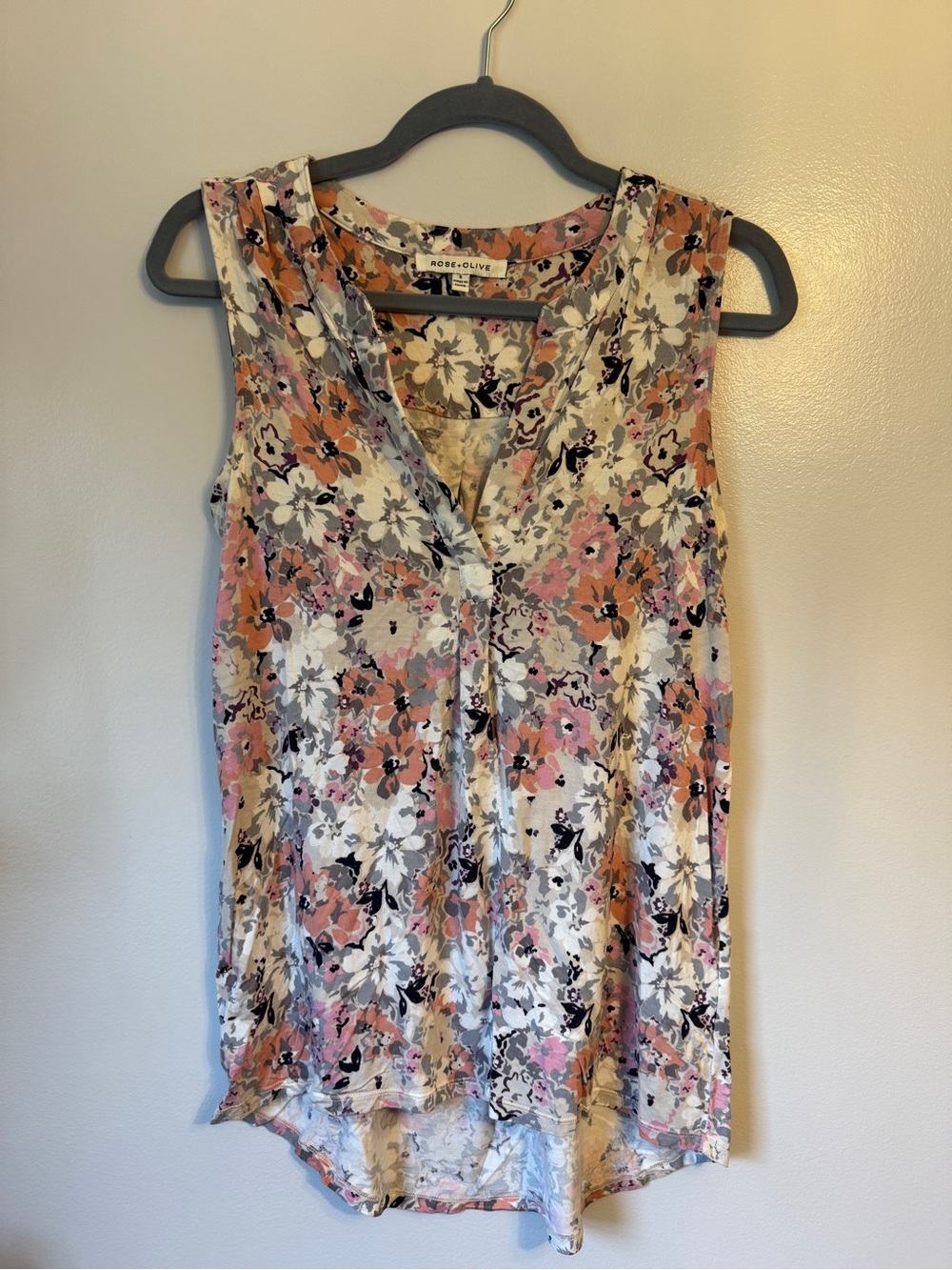 Rose & Olive Floral V-Neck Sleeveless Tank in Pink and Peach